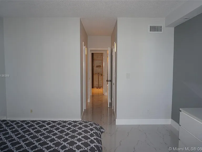 19370 Collins Avenue Seasonal #1417 — Photo 18