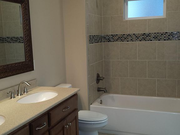 5th image of 832 Palmetto St