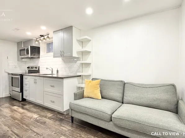 27 Bexley Cres #2, Toronto, ON M6N 2P6