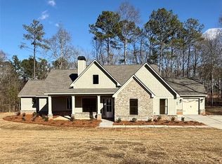 105 Maney Dr, Statham, GA 30666