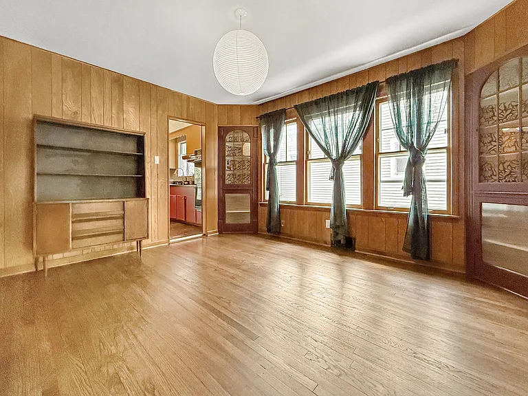 1114 Beloit Ave — Photo 4