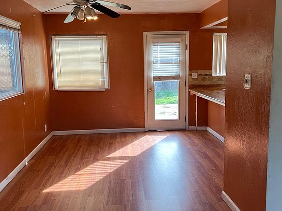 2nd image of 1098 Holly Hill Dr