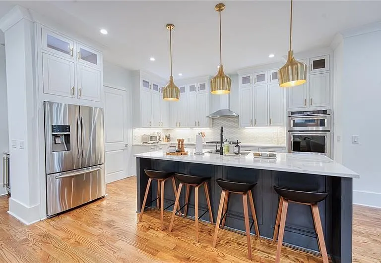 2975 Osborne Rd NE — Photo 10