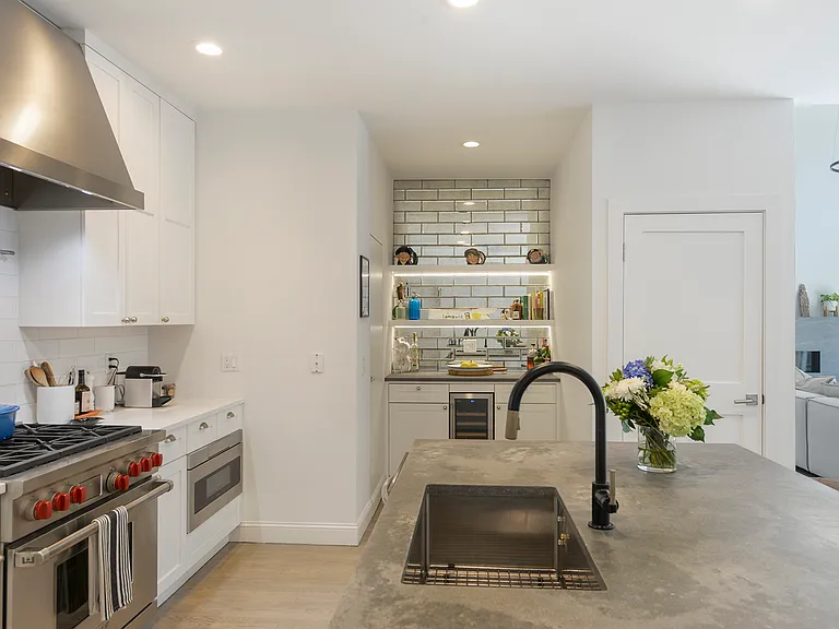 340 Wainscott Harbor Rd — Photo 10