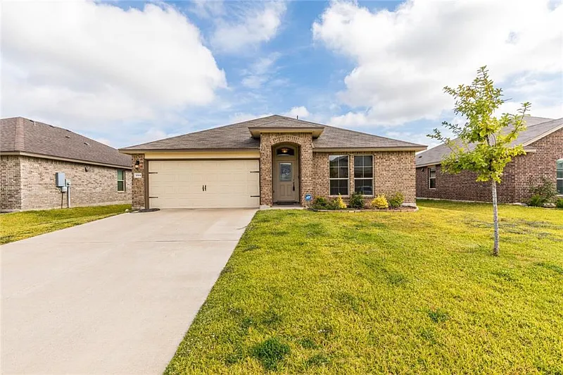 3 bed, 1529 sqft, $2,099 — Photo 2