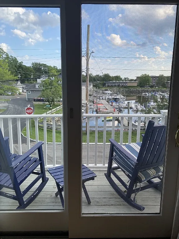 2 bed, 2.5 bath, $4,300 — Photo 2