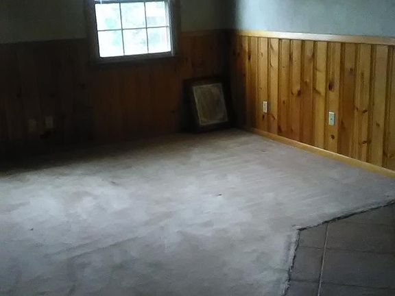 4th image of 3710 Julie Dr