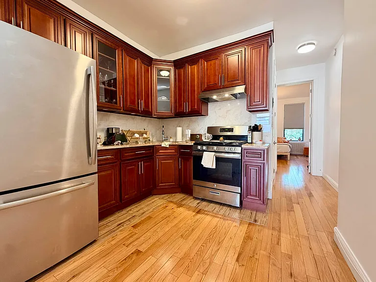 170 Franklin St #4L — Photo 5
