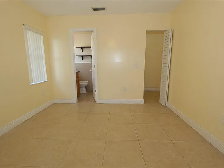 2987 NW 110th Ave — Photo 7