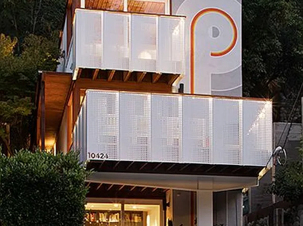 10424 Hebron Ln, Los Angeles, CA 90077