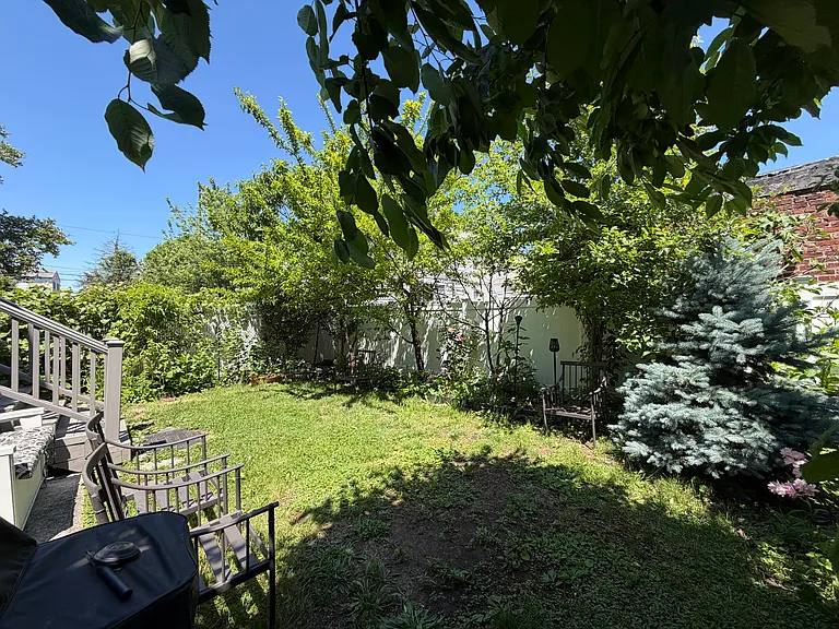 51 W 3rd St #1 — Photo 79