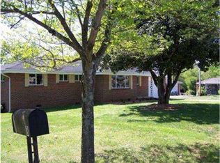 6 Phillips Dr, Fort Oglethorpe, GA 30742