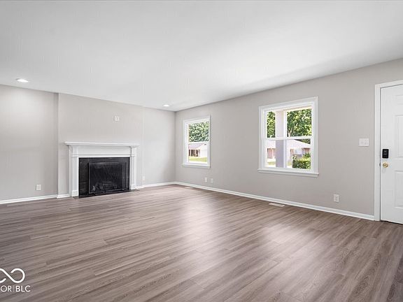 3rd image of 1301 Morningside Dr