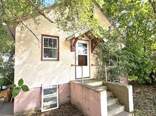 212 W Benham St, Glendive, MT 59330