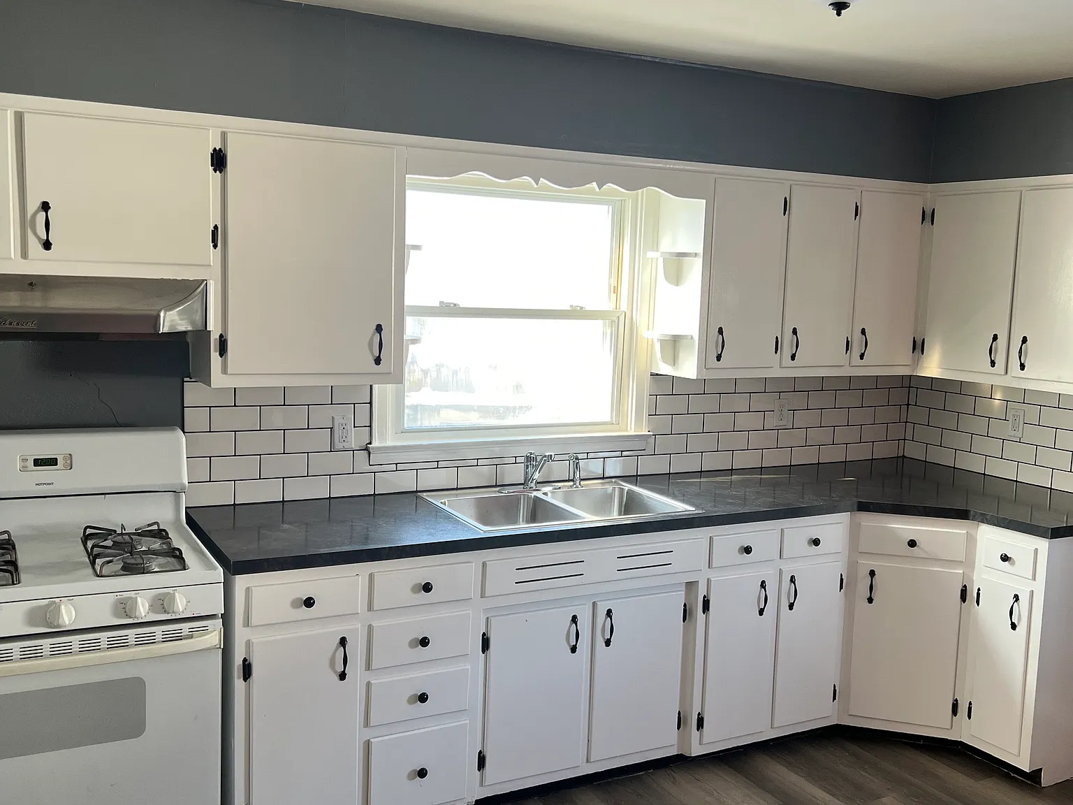 3 bed, 1140 sqft, $1,350 — Photo 3