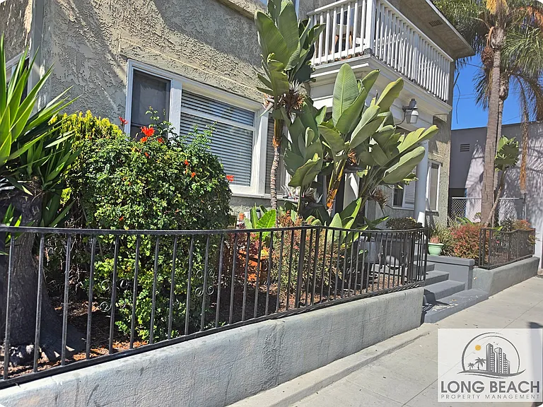 242 Gaviota Ave — Photo 12