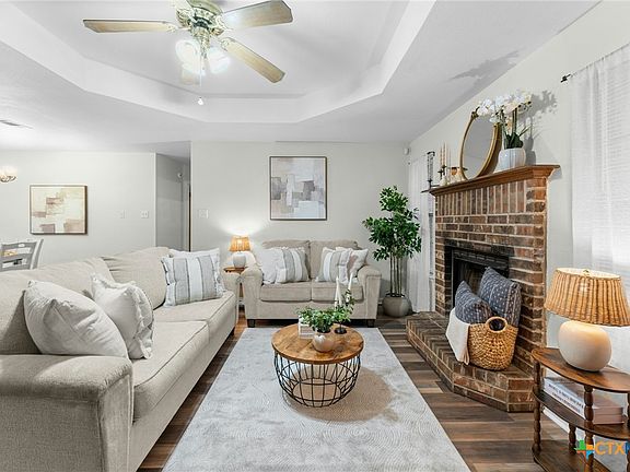 4th image of 2504 Lazy Ridge Dr