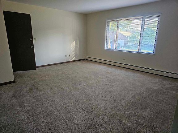 Spacious, comfy living room