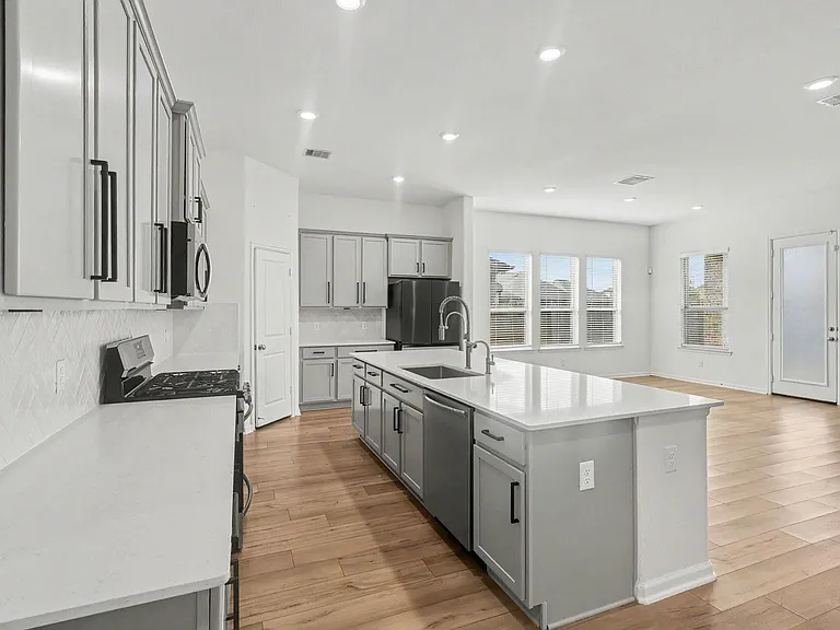 9407 Sea Star Ln — Photo 6