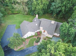 5 Pine Creek Ln, Rochester, NY 14626