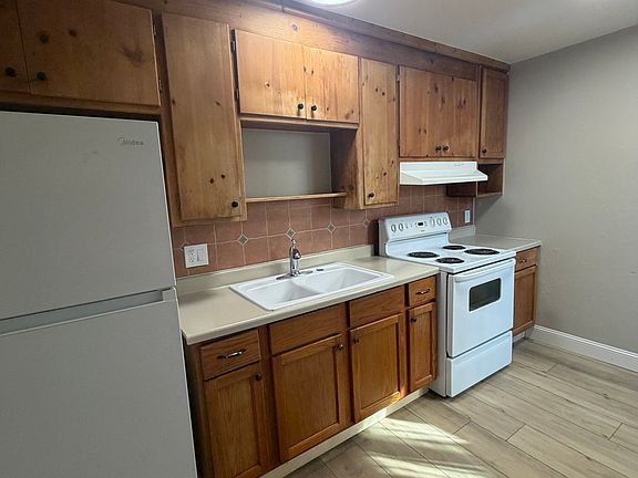 3rd image of 266 Smalley Ave #E