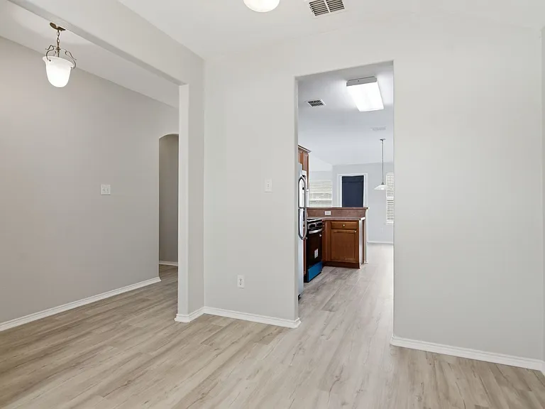 3804 Verde Dr — Photo 6