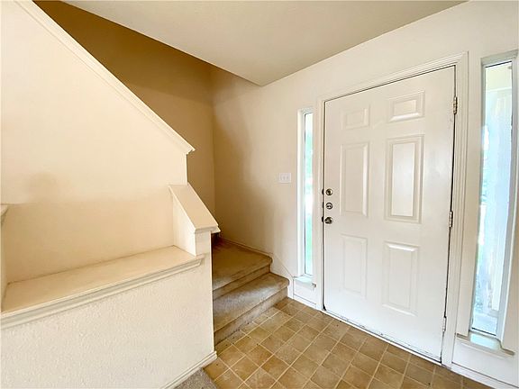 3rd image of 3403 Barksdale Dr