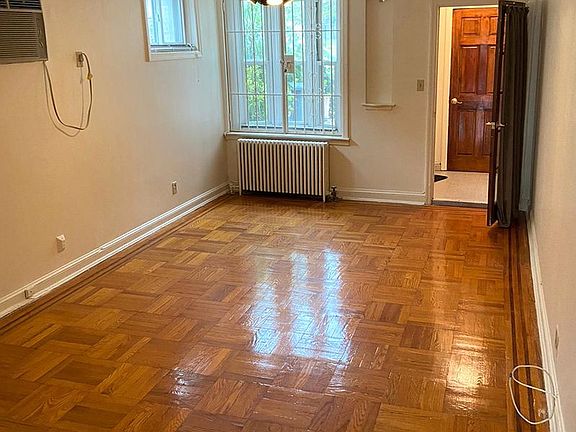 4th image of 8835 14th Ave #1A