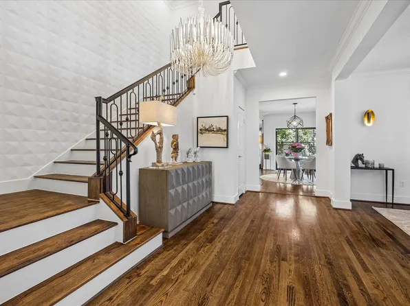 2402 McClendon St, Houston, TX 77030