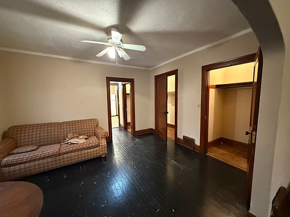 2nd image of 1018 N Court St #1