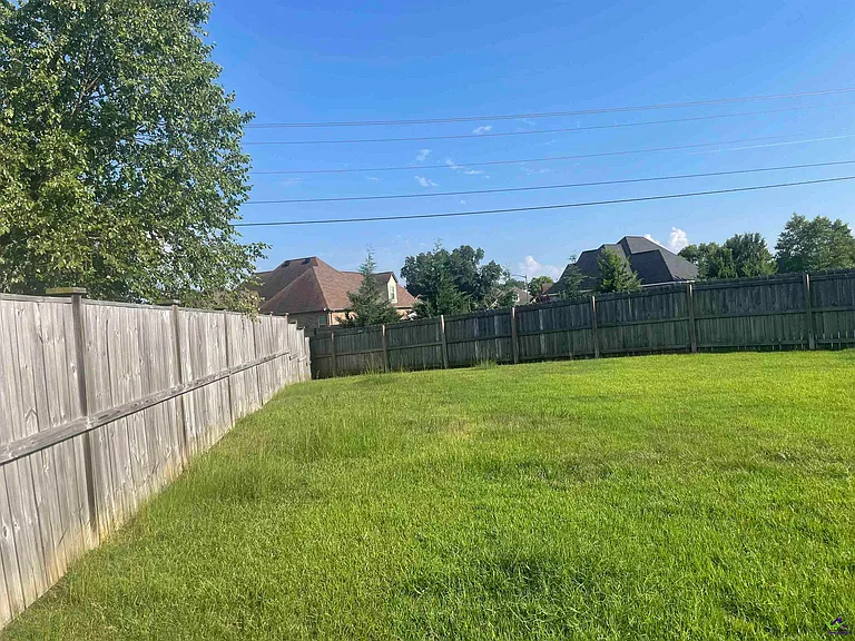 104 Kloe Ct — Photo 4