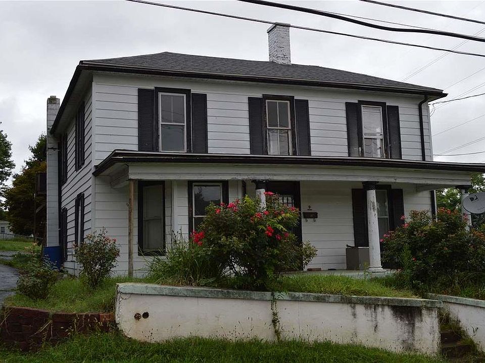 1st image of 9 E Gay St