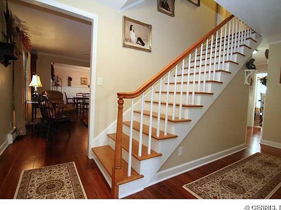 2nd image of 94 Holiday Ln