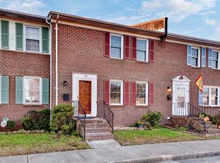 19 Charles Parish Dr, Poquoson, VA 23662