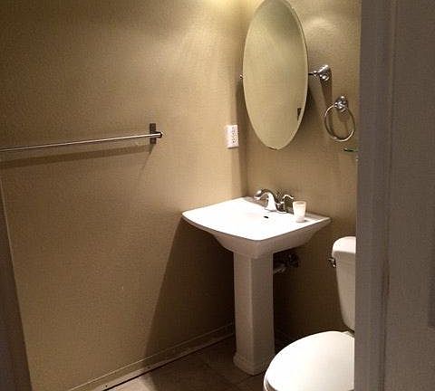 Basement bathroom w/shower