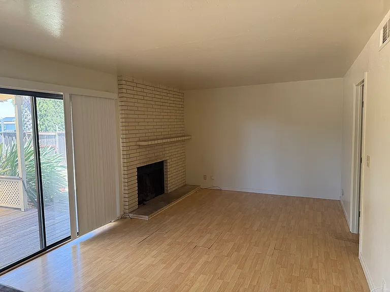 Mendocino Dr — Photo 9