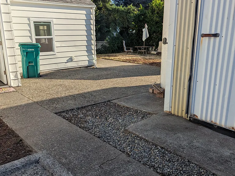 24th Ave SW — Photo 17