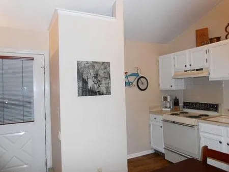 1601 W Swallow Rd #8D — Photo 10