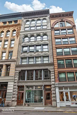 Sold by Sotheby's International Realty | media 10