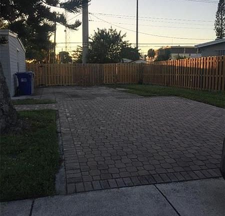 4th image of 4969 NE 14th Ave