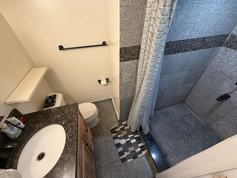 741 Kentucky Dr — Photo 4