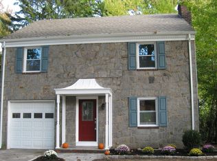 1079 Magnolia Rd, Teaneck, NJ 07666