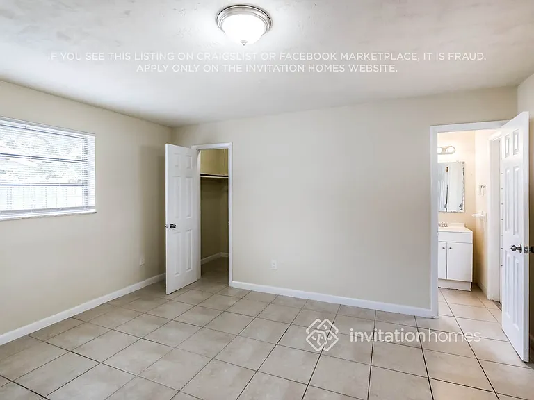 4641 NW 7th Dr — Photo 9
