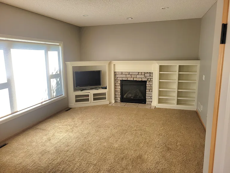 16446 Dodd Ln — Photo 8
