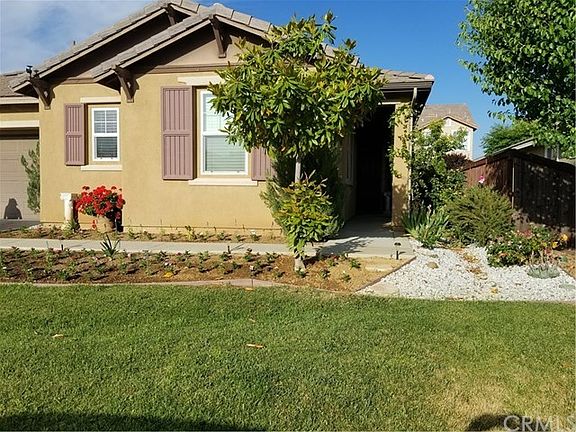 3rd image of 60 Birdsong Ct