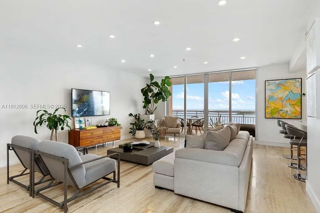 808 Brickell Key Dr — Photo 1