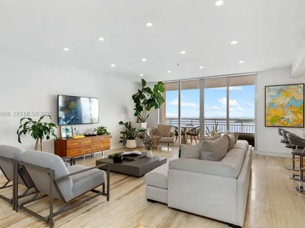 808 Brickell Key Dr, Miami, FL