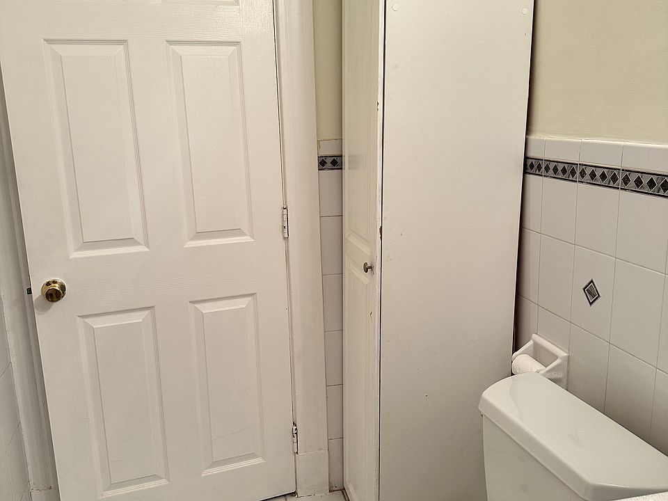 1st image of 36 Temple St