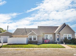 118 Brown St #122, Geneseo, IL 61254