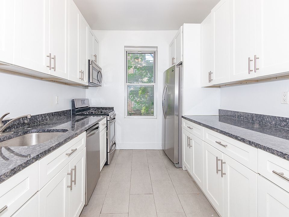 1st image of 475 Hancock St #9D